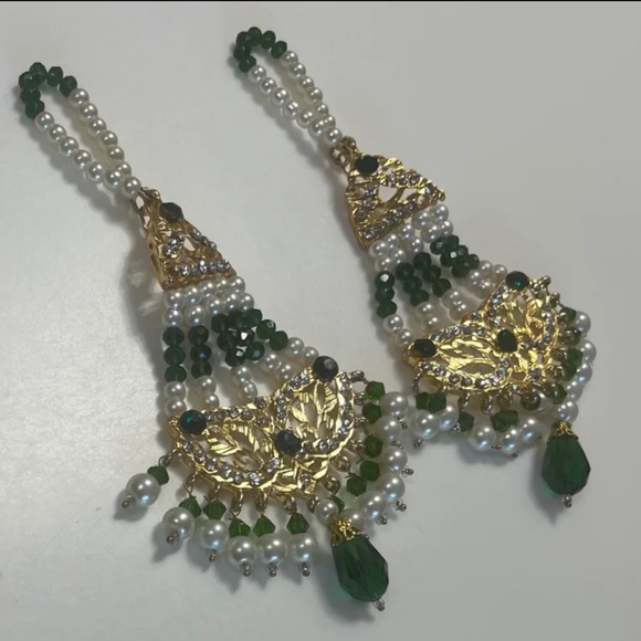 Jewelry - Eclectic Statement Kundan Style Indian Earrings Gold W/Green White Beads New